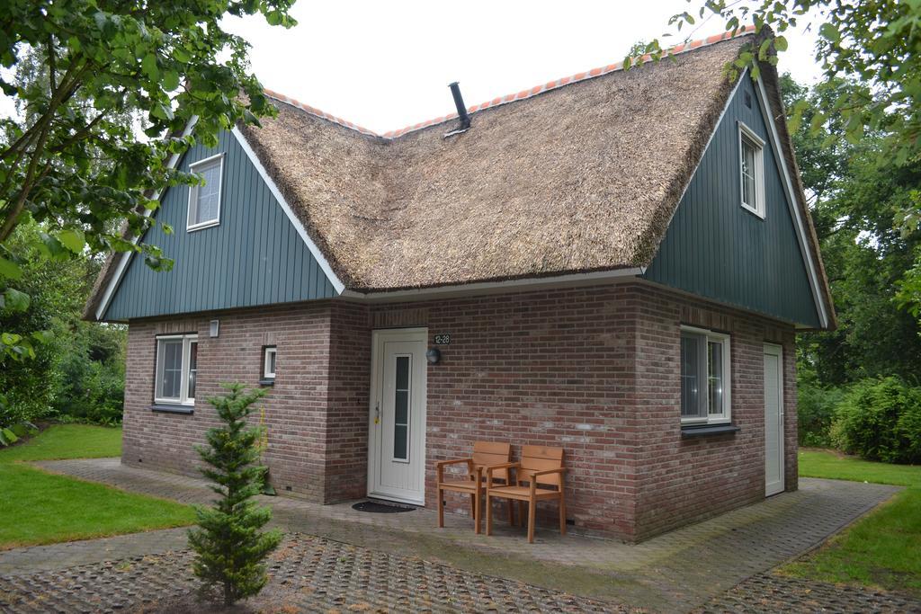 Villapark De WeerribbenPaasloo エクステリア 写真